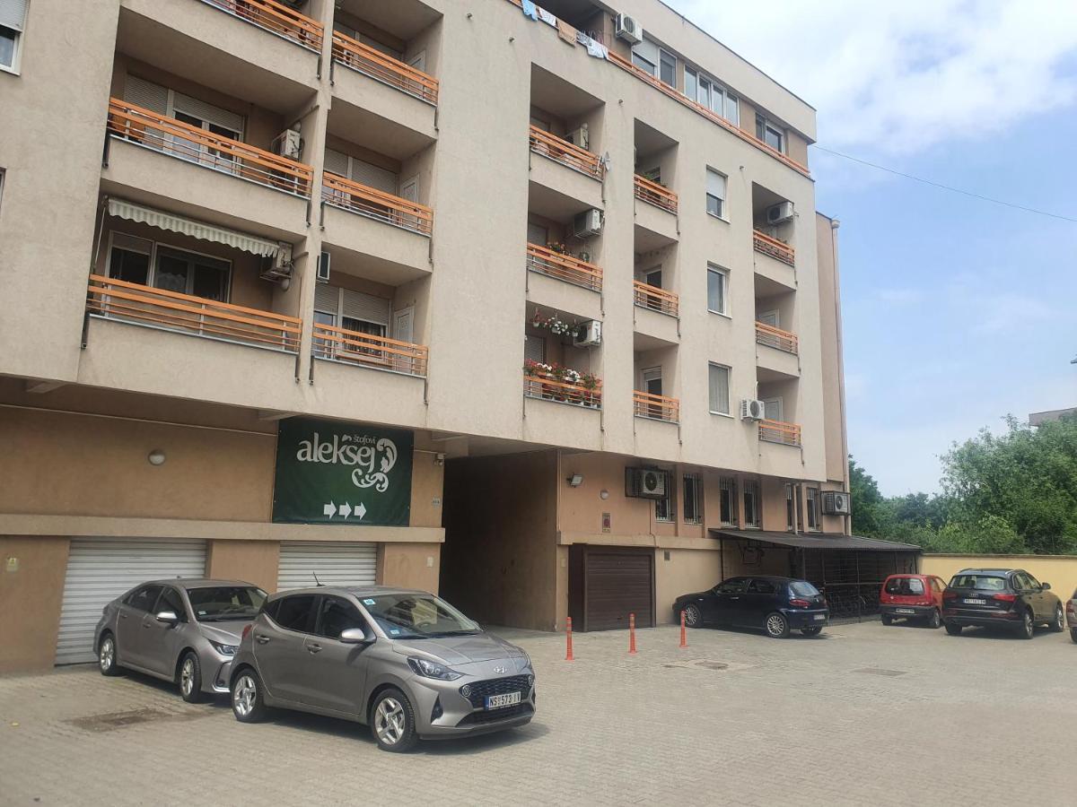 Apartman 64 - Besplatan Parking Za Goste Novi Sad Exterior photo
