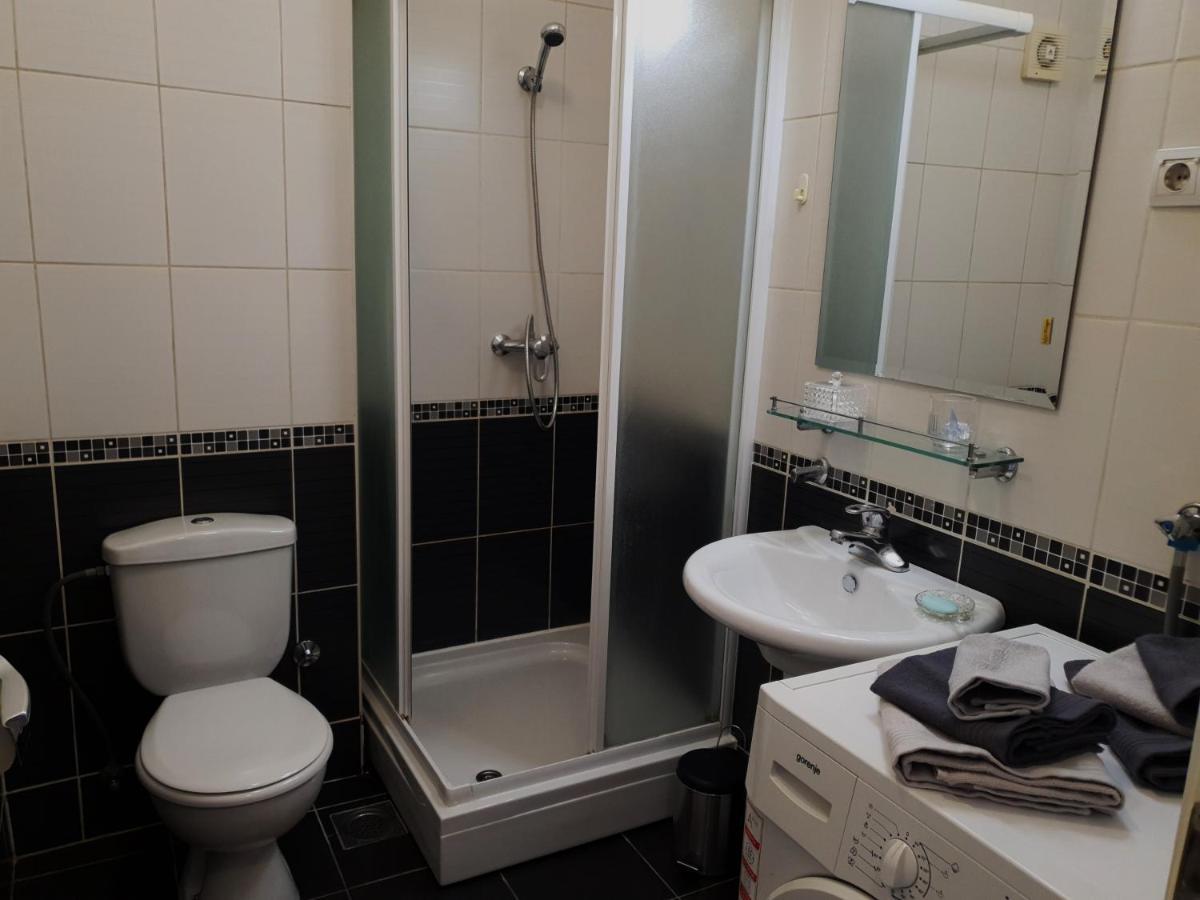 Apartman 64 - Besplatan Parking Za Goste Novi Sad Exterior photo